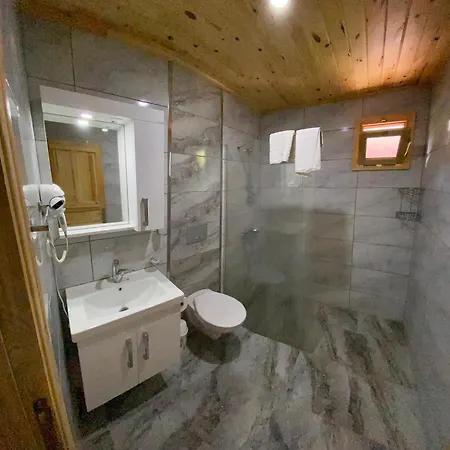 2 Hotel *